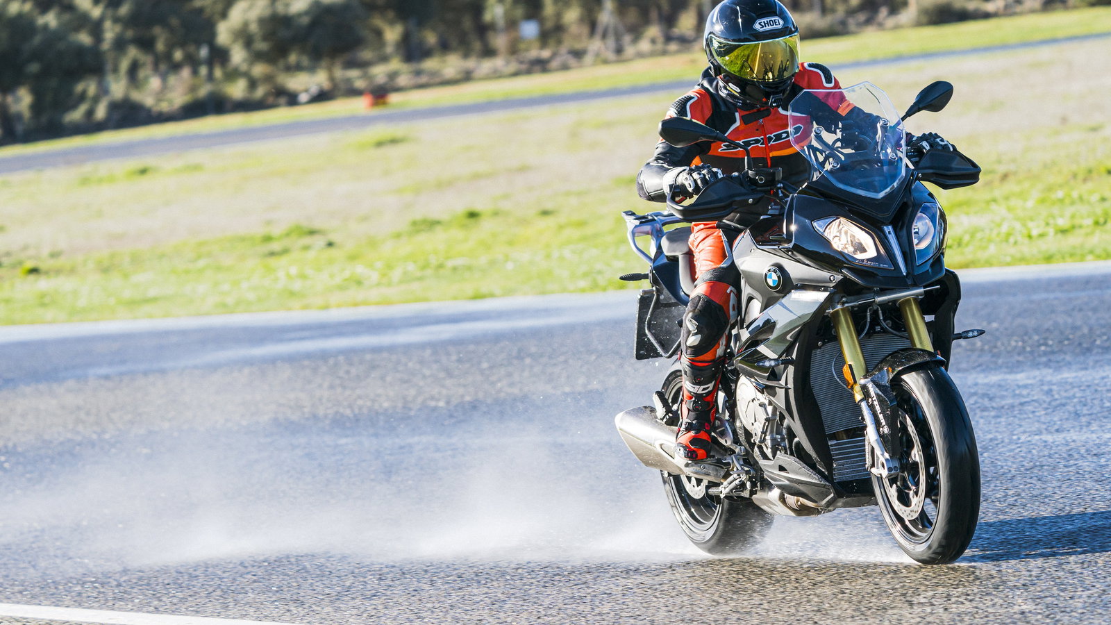 Metzeler Sportec M9RR review